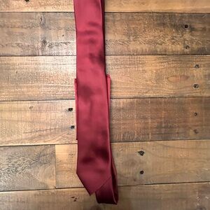 Q Brand Tie and Pocket Square